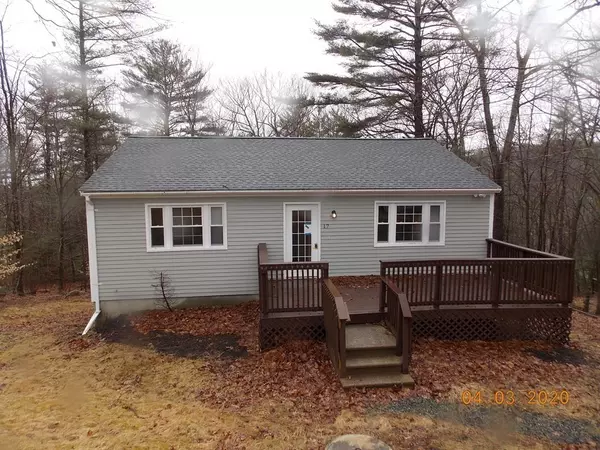 17 Lake View Dr, Ashburnham, MA 01430