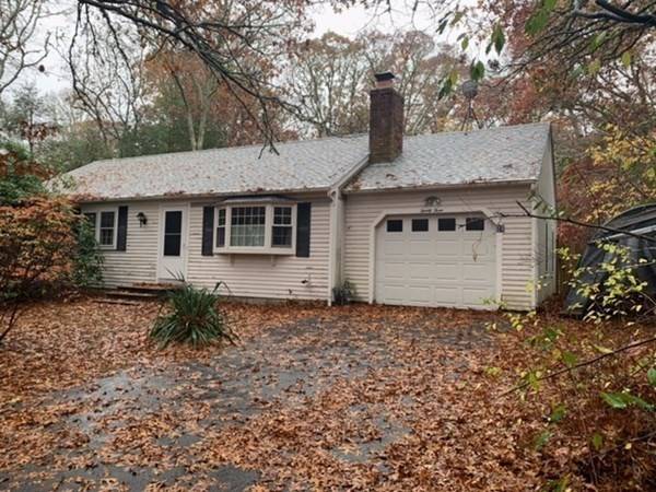 23 Head Of The Pond Ln, Barnstable, MA 02648