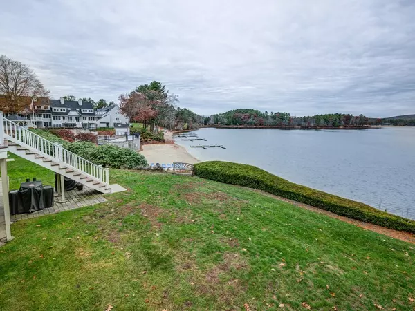 Webster, MA 01570,103 Beacon Park #103