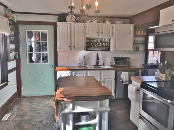 Abington, MA 02351,908 Hancock St