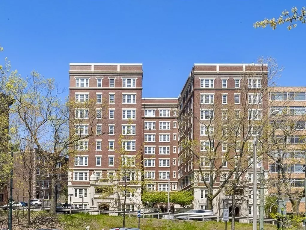 Brookline, MA 02446,1454 Beacon #744