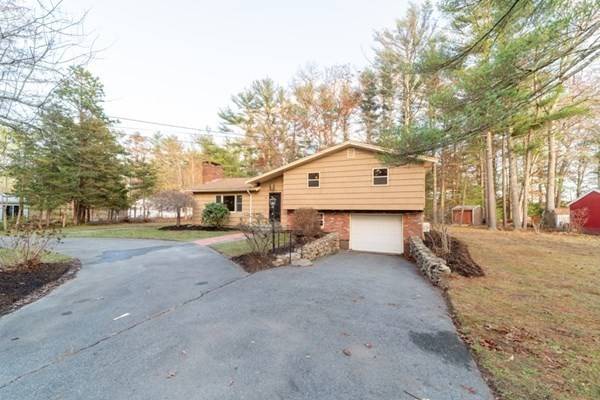 54 Rochester Rd, Carver, MA 02330