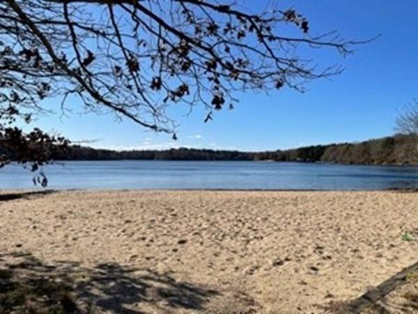 Falmouth, MA 02536,43 Pinecrest Beach Dr.