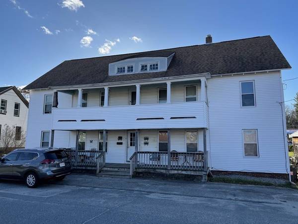 4 Central Ave, Dudley, MA 01571