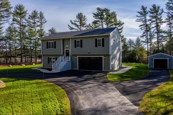 Acushnet, MA 02743,8 Hebert Road