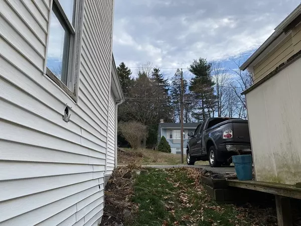 Ayer, MA 01432,10 Jackson St,