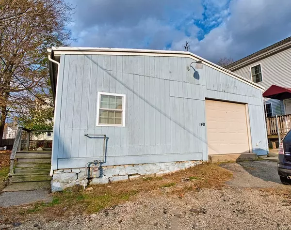 240 Griffin St, Fall River, MA 02724