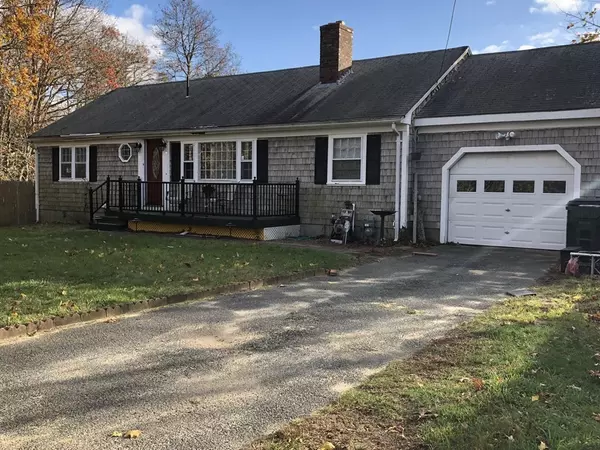 41 Arbeta Rd, Barnstable, MA 02601