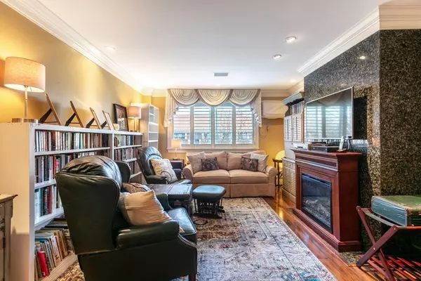 Amesbury, MA 01913,45 Macy St #307A