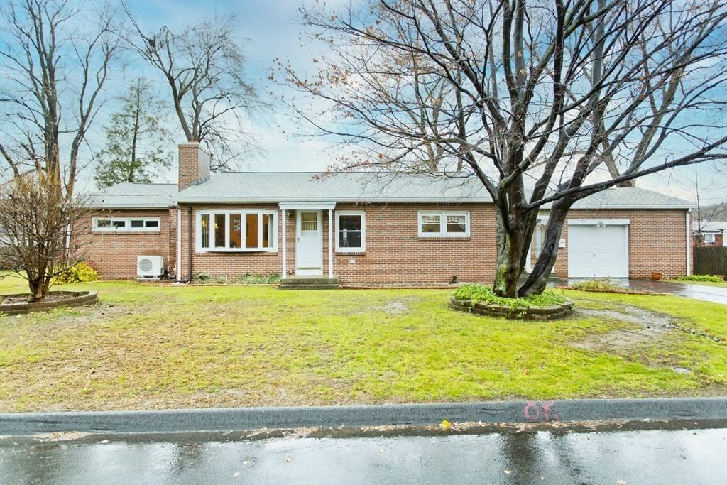 32 Empire St, Chicopee, MA 01013