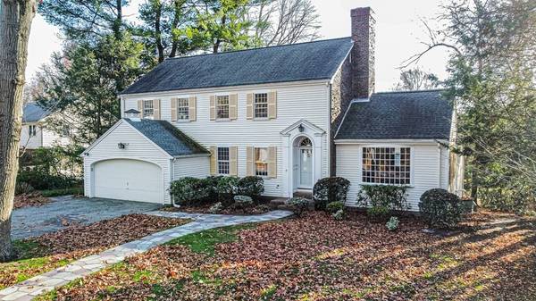 17 Hollywood Road, Winchester, MA 01890