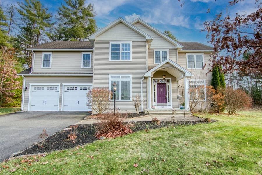 108 Maximilian Dr, Granby, MA 01033