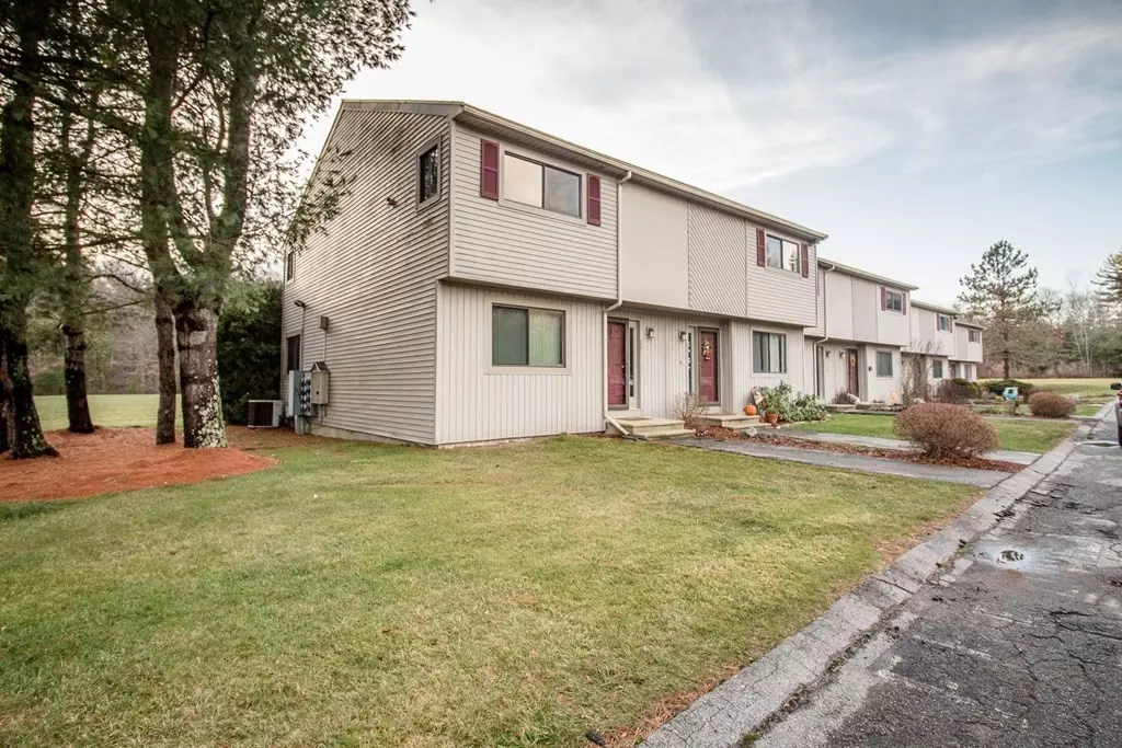 Charlton, MA 01507,28 Southbridge Rd #201
