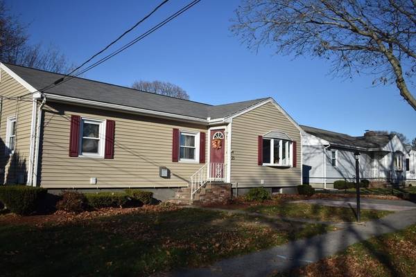 23 Kosciusko St, Peabody, MA 01960