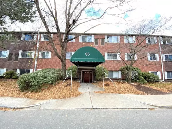 35 Prospect St #204, Woburn, MA 01801