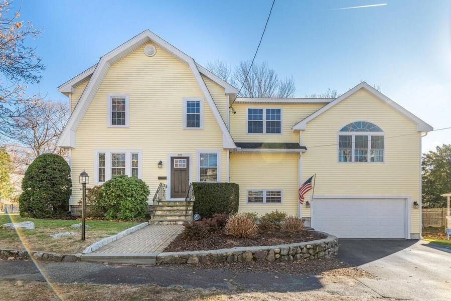 220 Florence Ave, Arlington, MA 02476