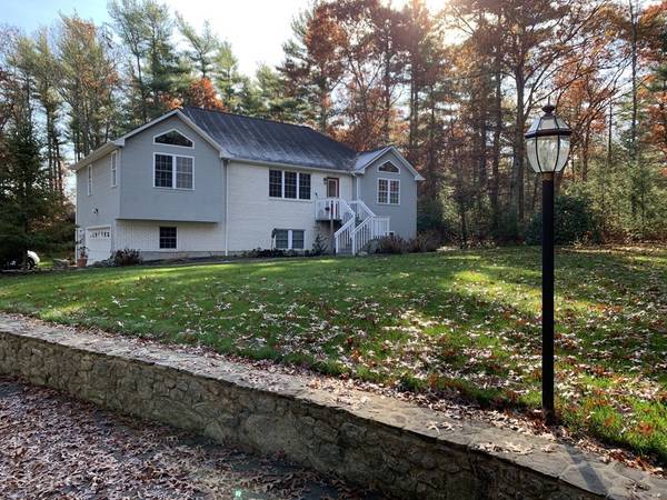 10 Rebecca Rd, Freetown, MA 02702