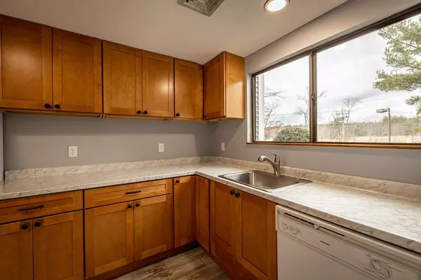 West Boylston, MA 01583,318 Sterling St #E5