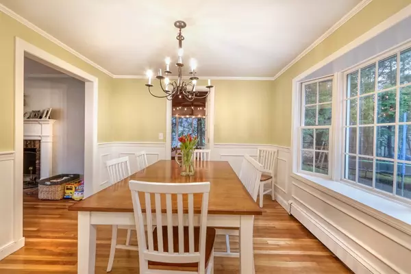 Medfield, MA 02052,27 Marlyn Rd
