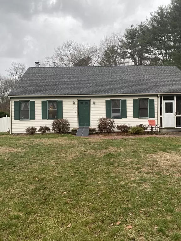 6 Donovan Ln, Mansfield, MA 02048