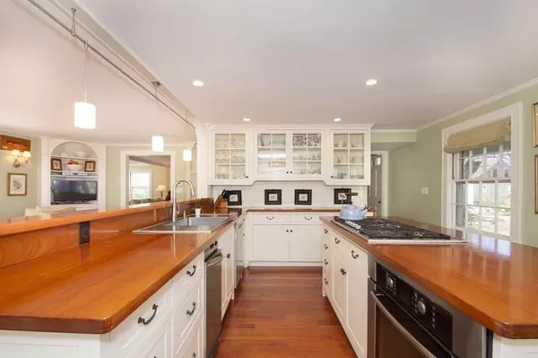 Cohasset, MA 02025,9 Black Horse Lane