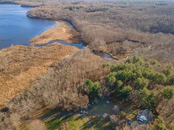 West Newbury, MA 01985,261 River Road