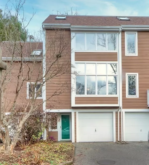 15 Greenridge Ln #15, Lincoln, MA 01773