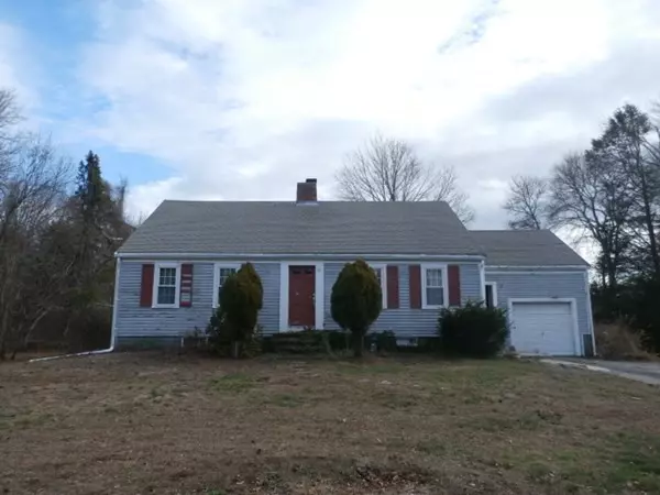 48 High St, Hanson, MA 02341