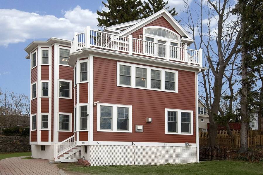 22 Hobart Ave, Beverly, MA 01915