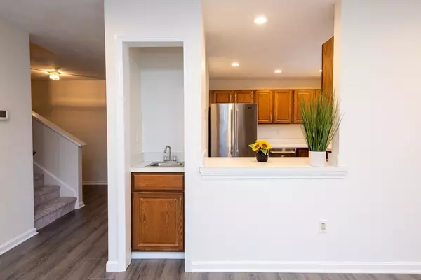 Ipswich, MA 01938,400 Colonial Dr #68