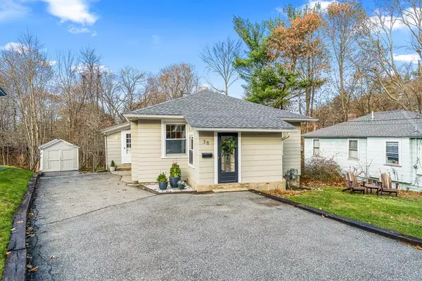 38 Burnham Road, Andover, MA 01810