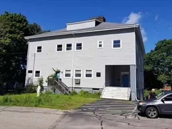 2 Park Ave, Stoughton, MA 02072