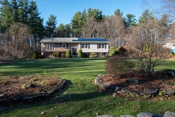 1073 George Hill Rd, Lancaster, MA 01523