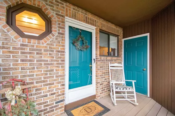 Agawam, MA 01001,21 Ash Lane #21