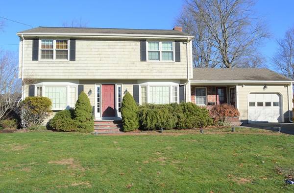 54 Woodland Drive, Somerset, MA 02726