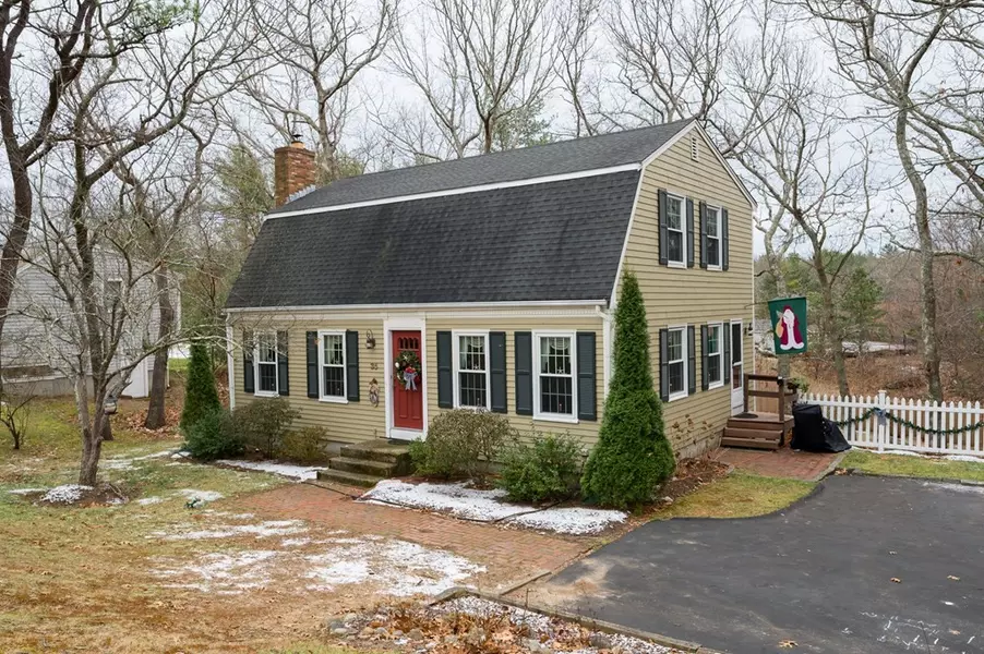 35 Signal Hill Rd, Marshfield, MA 02050