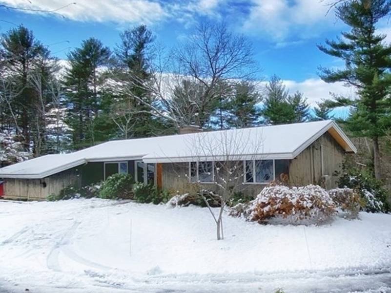 9 Orchard Hl, Harvard, MA 01451