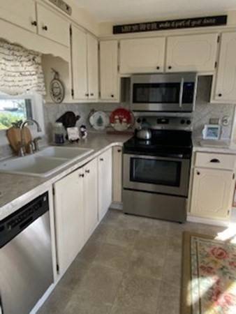 North Attleboro, MA 02760,18 Woodchip Sq
