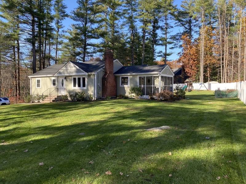 57 Marlboro Rd, Sudbury, MA 01776