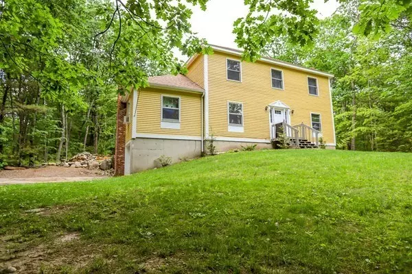 Hubbardston, MA 01452,28 Streeter