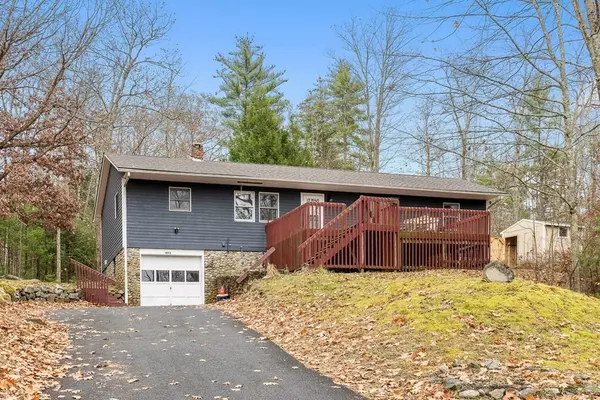 1073 Silver Lake St, Athol, MA 01331