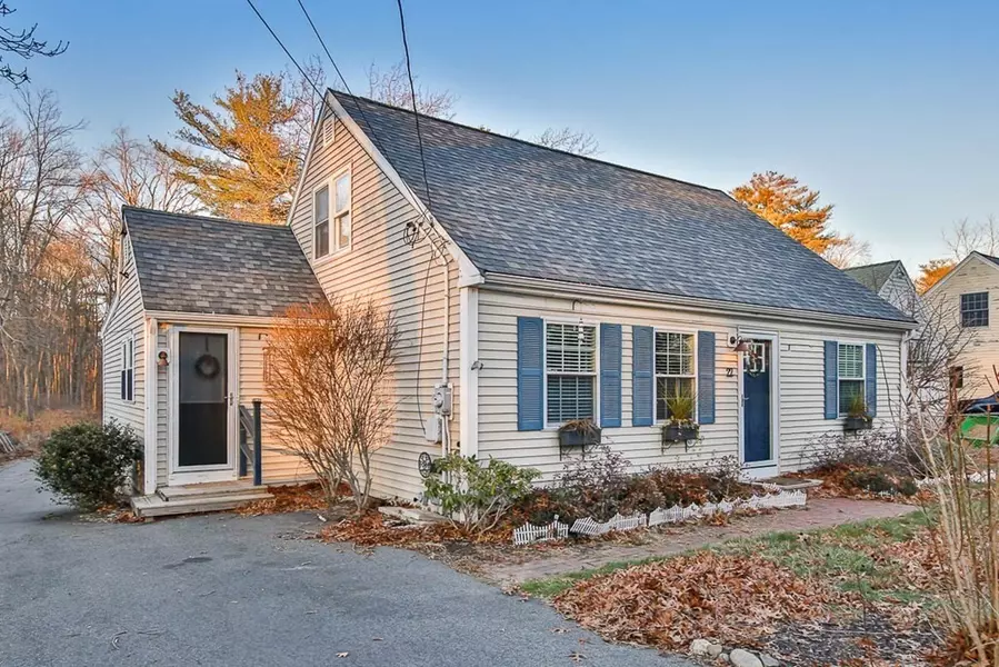 22 Pike Street, Salisbury, MA 01952