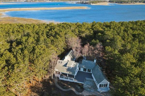 2079 Pond Avenue, Wellfleet, MA 02667