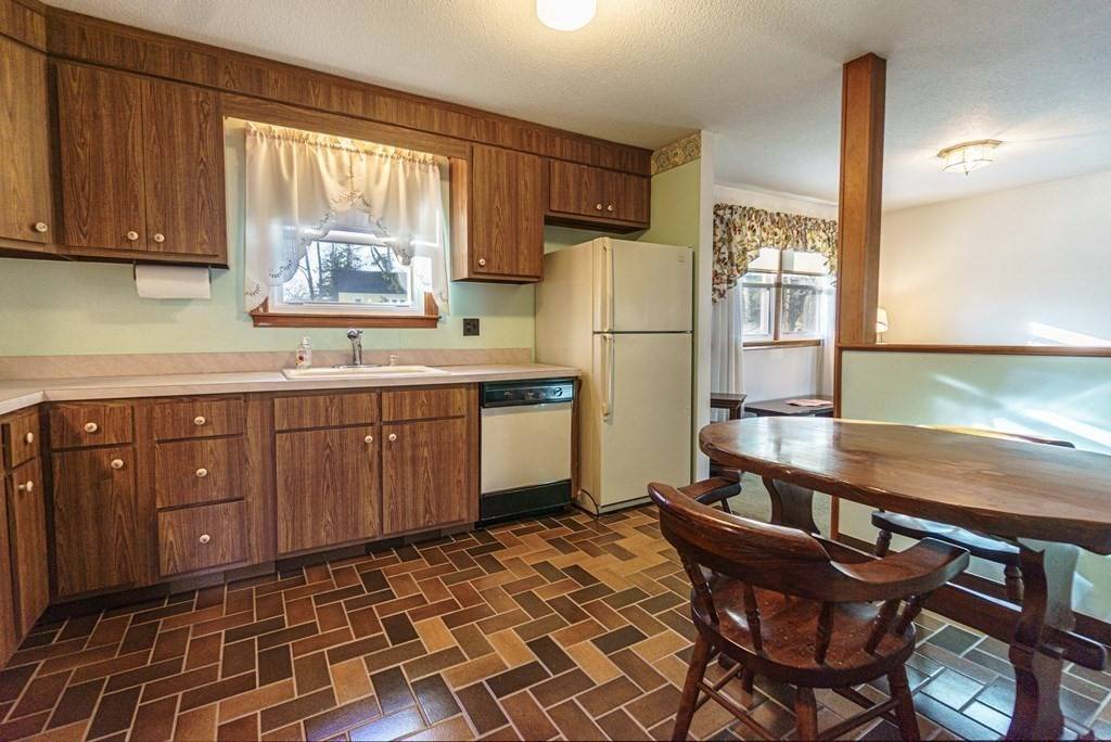 Wakefield, MA 01880,32 Friend Street