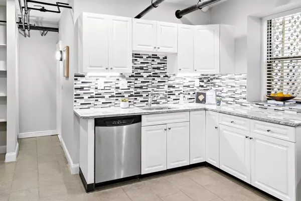 Brookline, MA 02446,1038 Beacon Street #A