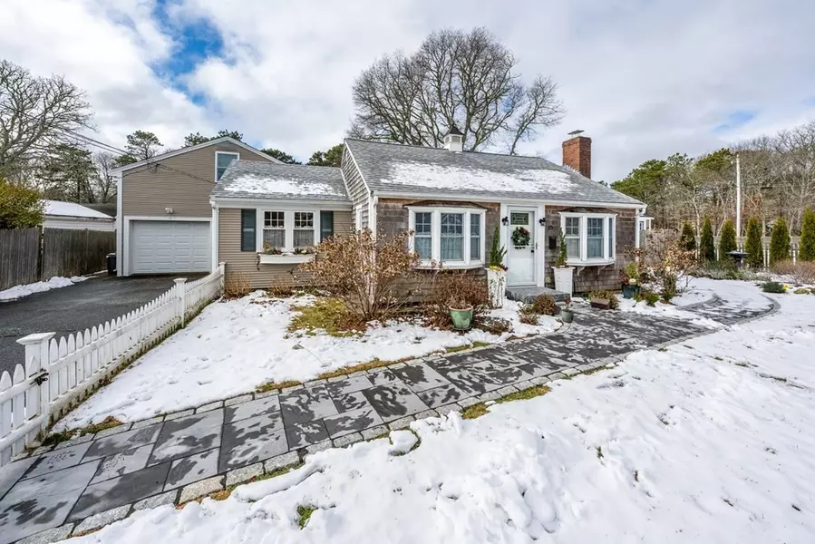 85 Pond St, Yarmouth, MA 02664