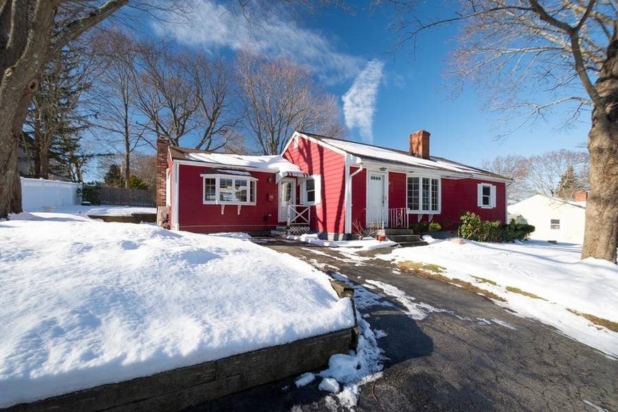 11 Gayle St, Woburn, MA 01801