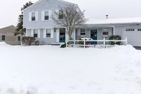 127 Sheraton Ave, Somerset, MA 02725