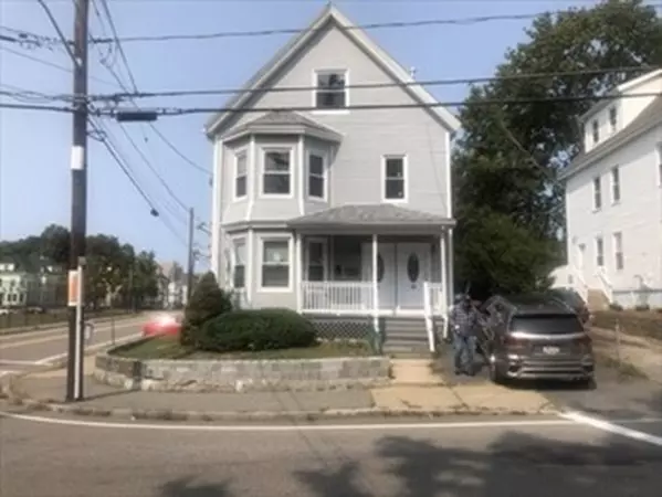 63 Clifton Ave, Brockton, MA 02301