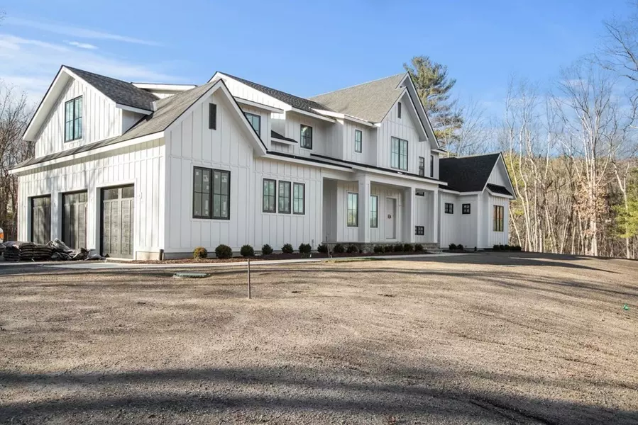 25 Stoney Brook Rd, Hopkinton, MA 01748